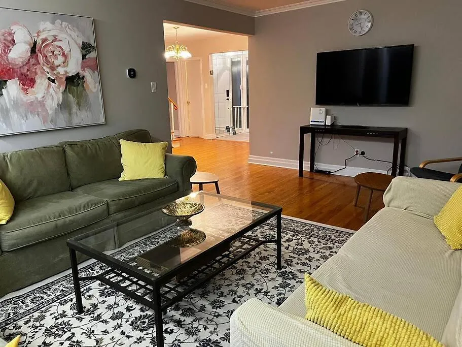 Urban Oasis-Spacious Retreat Apartment Toronto